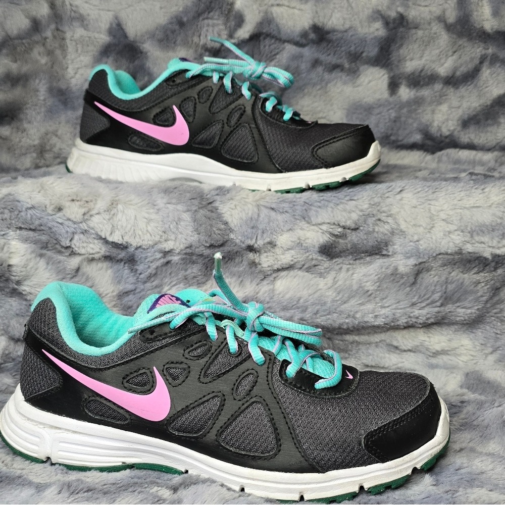 Nike Womens Revolution 2 'Anthracite Magenta Jade' Size 7 - Picture 1 of 8